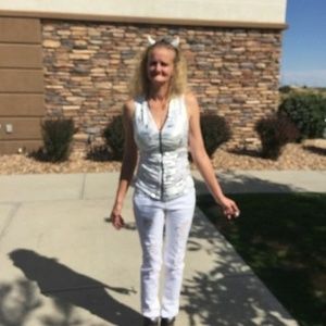 Meet your Posher, Lori